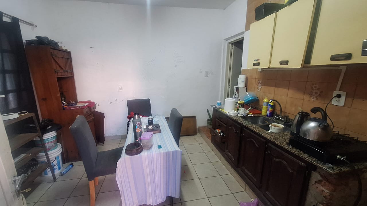 Propiedad en bloque con 4 departamentos – Ideal inversión con renta – Tigre