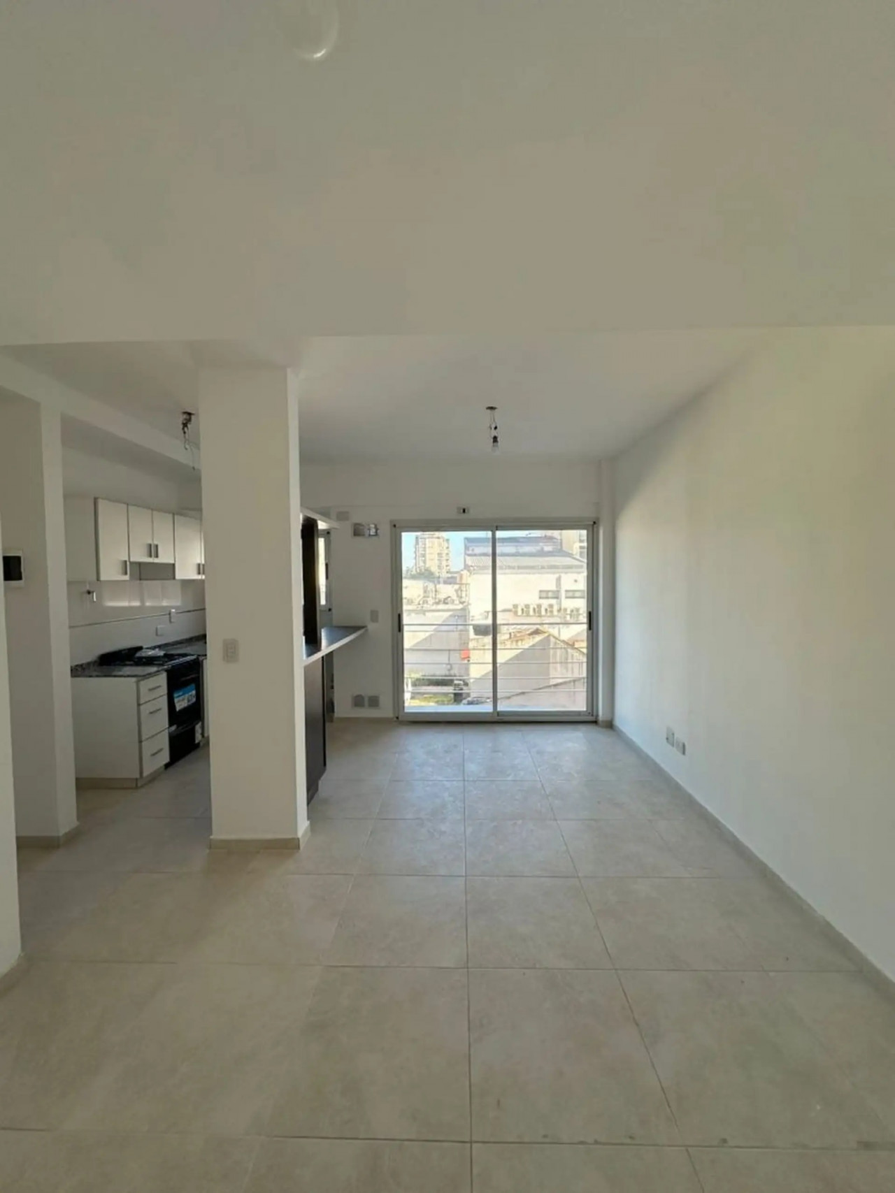 ¡OPORTUNIDAD ÚNICA! 2 AMBIENTES A ESTRENAR CON BALCÓN Y CALIDAD PREMIUM EN PLENO CENTRO DE MUÑIZ