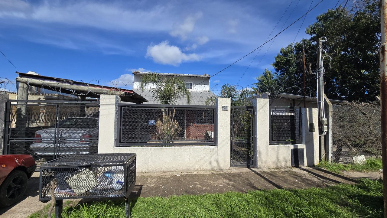 Casa de 3 dormitorios en José C. Paz, A 100mts de Blasco Ibañez, a 200mts de Las Delicias y a 700mts de Av. gaspar campos