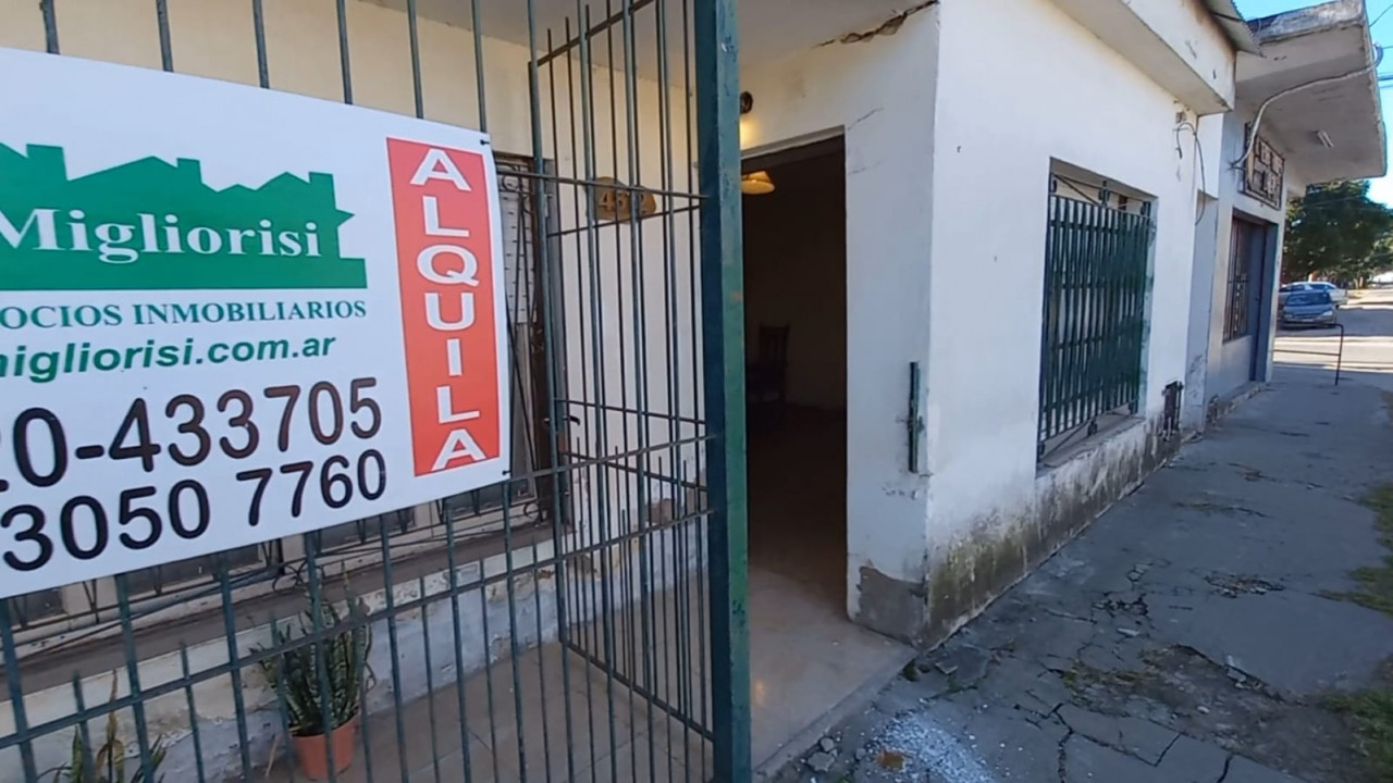 Casa en alquiler para uso Comercial o Profesional A solo 300 mts del Hospital Mercante